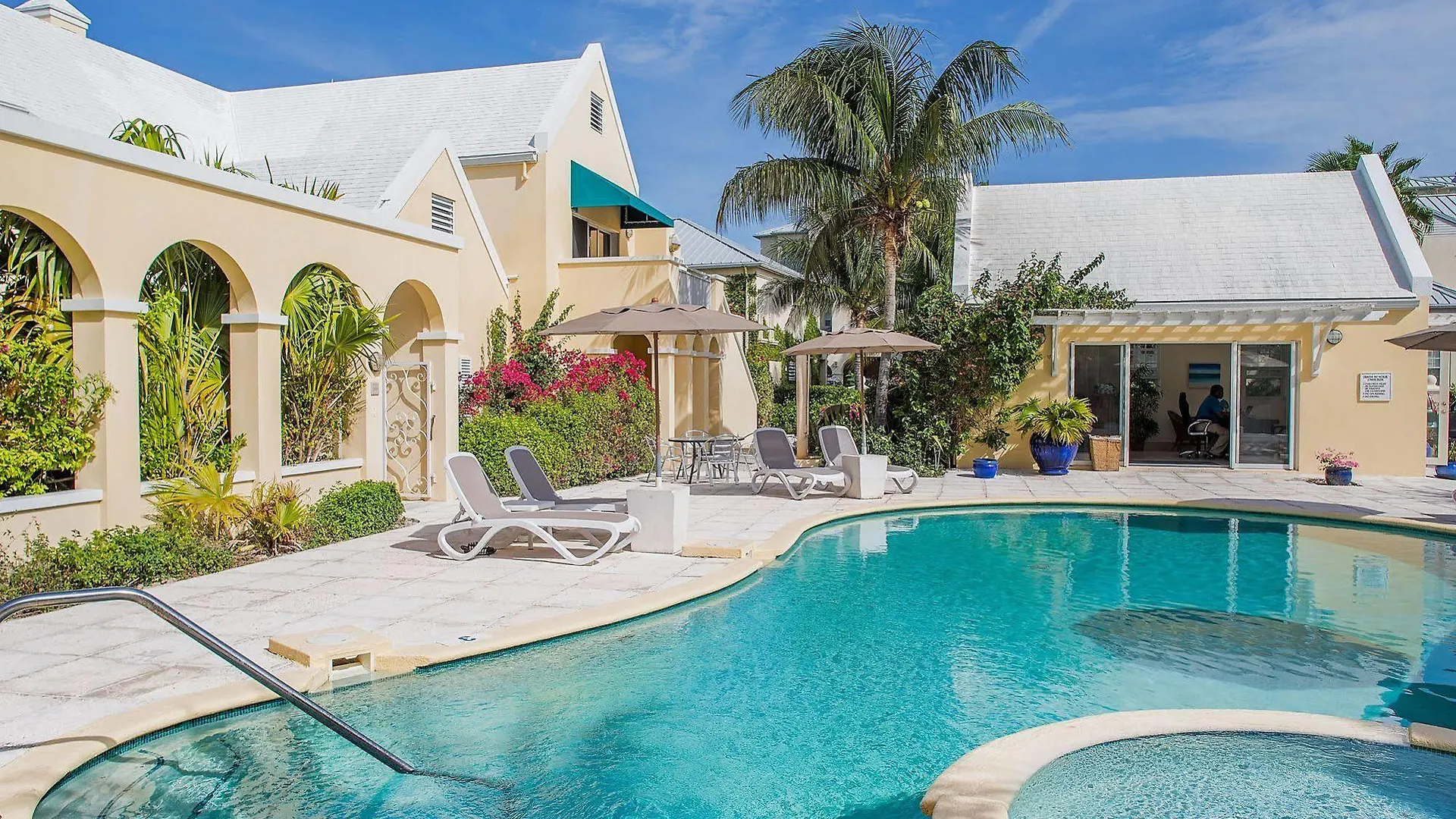 Bungalows At Windsong On The Reef The Bight Settlements Hotel